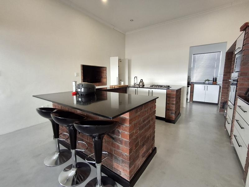 3 Bedroom Property for Sale in Britannia Bay Western Cape